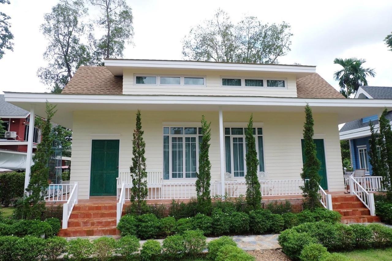 Baroque Boutique Resort Ranong Exteriör bild